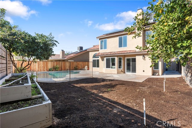 Detail Gallery Image 11 of 46 For 6107 Cartagena Ave, Bakersfield,  CA 93313 - 4 Beds | 3 Baths