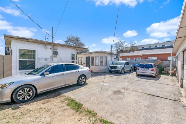 5841 Tujunga Avenue, North Hollywood CA: https://media.crmls.org/medias/88b1ff7d-8212-4668-9318-5f56c0969aba.jpg