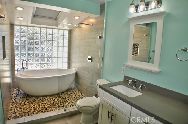 Detail Gallery Image 15 of 39 For 123 Avenida Valencia, San Clemente,  CA 92672 - 3 Beds | 2 Baths