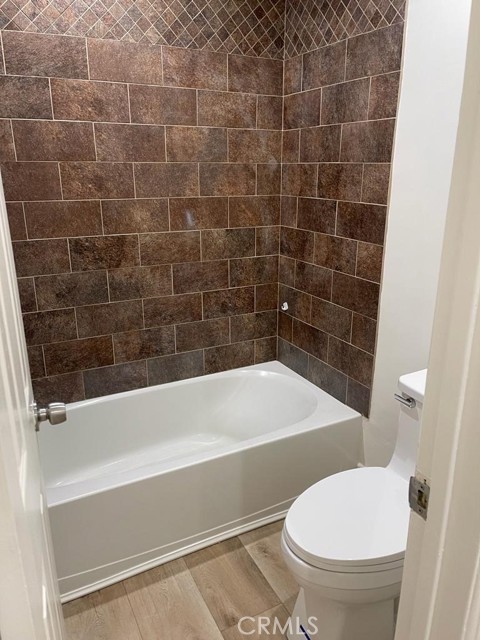 5460 White Oak Avenue, J106 photo 5