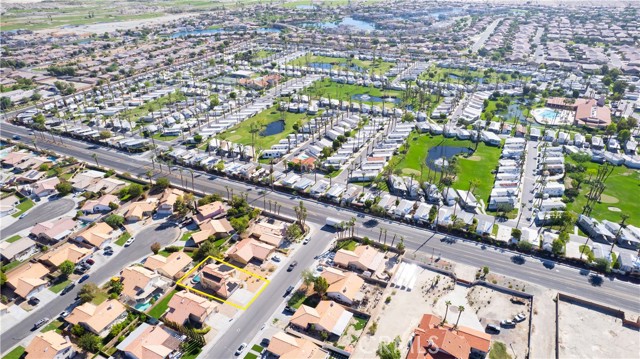 83960 Hopi Avenue, Indio CA: https://media.crmls.org/medias/88b32ced-c70e-4214-b541-378358bc855e.jpg