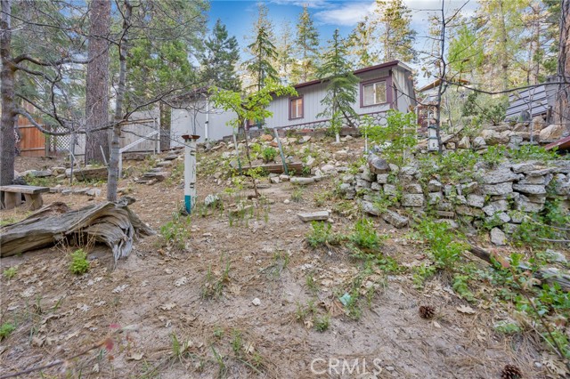 Detail Gallery Image 7 of 22 For 32159 Cove Cir, Running Springs,  CA 92382 - 2 Beds | 1 Baths