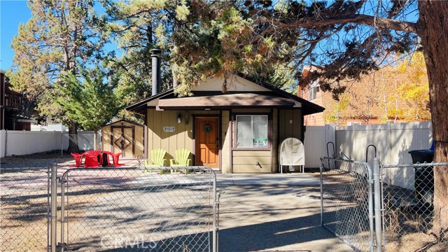 Detail Gallery Image 5 of 33 For 921 Wendy Ave, Big Bear City,  CA 92314 - 2 Beds | 2 Baths