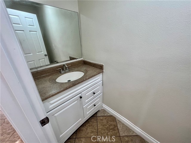 Detail Gallery Image 12 of 44 For 6576 Lorena Ave, Jurupa Valley,  CA 91752 - 5 Beds | 3/1 Baths