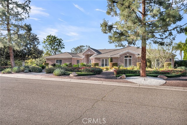 Detail Gallery Image 3 of 51 For 6872 Chartwell, Riverside,  CA 92506 - 5 Beds | 4/1 Baths