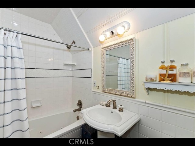 855 Lake Drive, Lake Arrowhead CA: https://media.crmls.org/medias/88b469a2-8222-4cf8-b47f-e05aa3d9236f.jpg