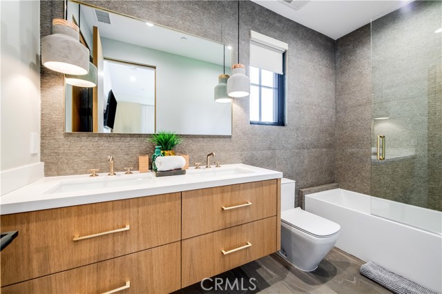 Detail Gallery Image 45 of 48 For 5517 Allott Ave, Sherman Oaks,  CA 91401 - 5 Beds | 6 Baths