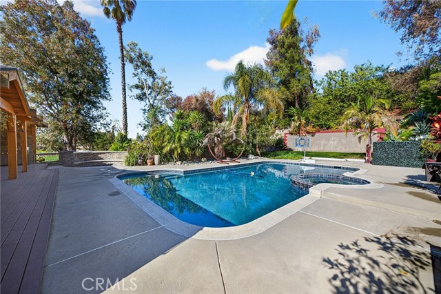 Detail Gallery Image 24 of 68 For 31386 Corte San Leandro, Temecula,  CA 92592 - 4 Beds | 2/1 Baths