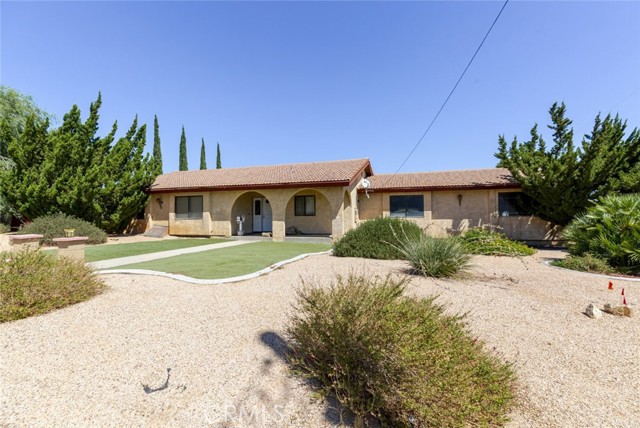 4507 W Avenue N, Lancaster CA: https://media.crmls.org/medias/88b5724c-ae24-4d07-8223-23cb91f77cc5.jpg