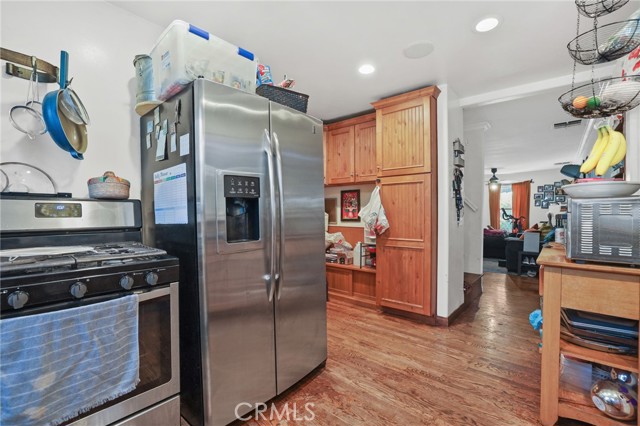 932 Coronado Avenue, Long Beach CA: https://media.crmls.org/medias/88b609d7-10c7-4212-9de8-145ebfe1fc25.jpg
