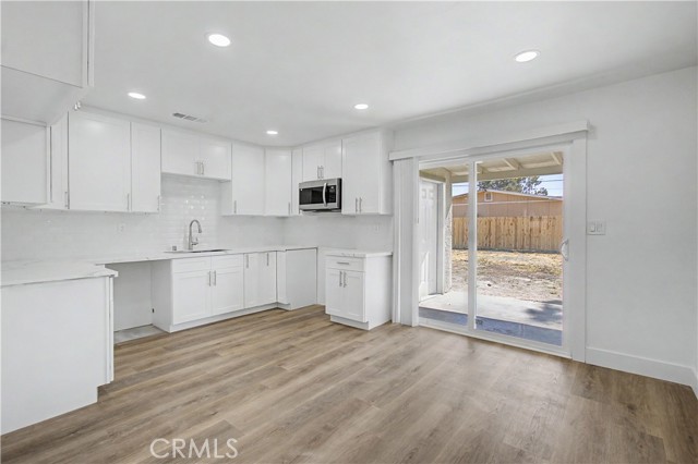 Detail Gallery Image 2 of 30 For 9085 W L St, South Dos Palos,  CA 93665 - 4 Beds | 2 Baths