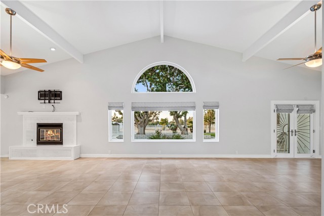 Detail Gallery Image 10 of 74 For 2755 W Avenue, Palmdale,  CA 93551 - 5 Beds | 3/1 Baths