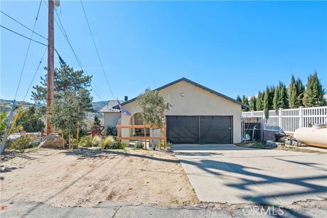 Detail Gallery Image 2 of 34 For 14802 Sunnydale, Lake Hughes,  CA 93532 - 3 Beds | 2 Baths