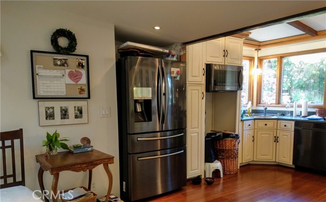 Detail Gallery Image 10 of 25 For 945 Park Ave, Laguna Beach,  CA 92651 - 2 Beds | 2 Baths