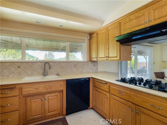 26915 Grayslake Road, Rancho Palos Verdes, California 90275, 4 Bedrooms Bedrooms, ,Residential,Sold,Grayslake,PV24069416