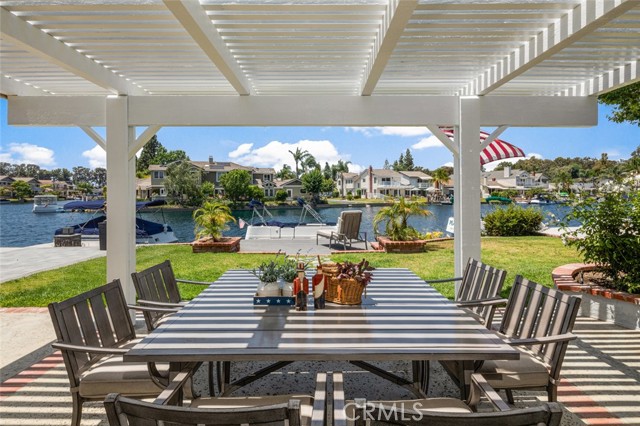 21761 Tahoe Lane, Lake Forest CA: https://media.crmls.org/medias/88b9398e-f1fb-45b4-bbef-476081f9acb0.jpg