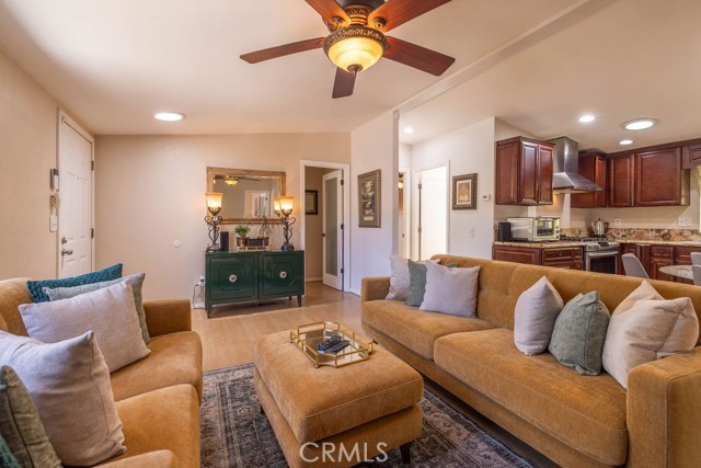 109 Wabash Lane, Sugarloaf CA: https://media.crmls.org/medias/88ba9502-5195-40ec-9286-1d7343679a63.jpg