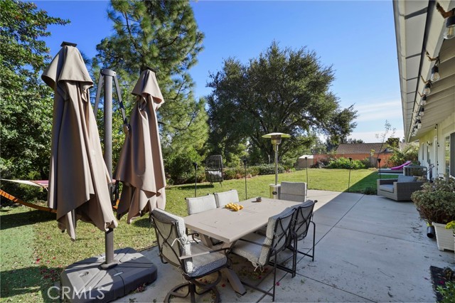12446 Kenny Drive, Granada Hills CA: https://media.crmls.org/medias/88babdef-bc31-422d-a48f-1c9074469e12.jpg