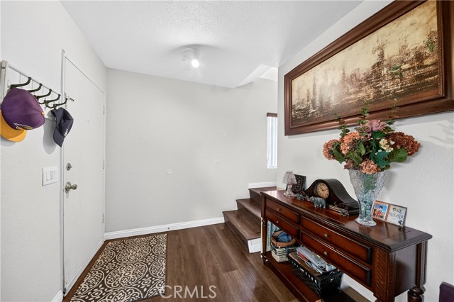 Detail Gallery Image 4 of 11 For 9322 Shadowood Dr a,  Montclair,  CA 91763 - 3 Beds | 2/1 Baths