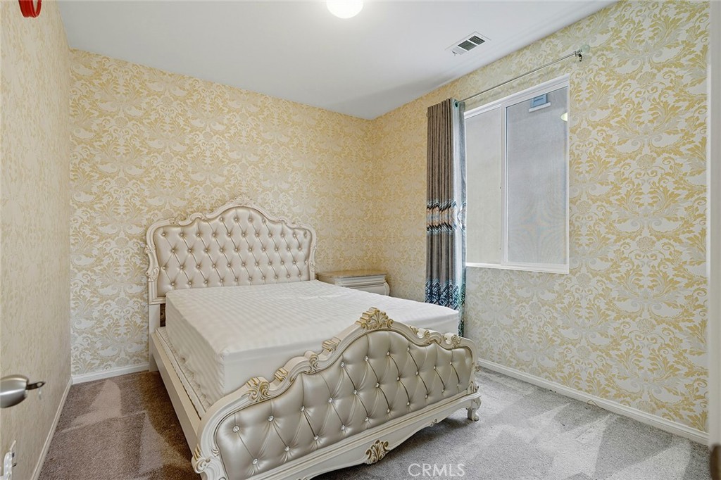 https://media.crmls.org/medias/88bb59a8-6f2b-444d-a5eb-0af42d737785.jpg?preset=X-Large