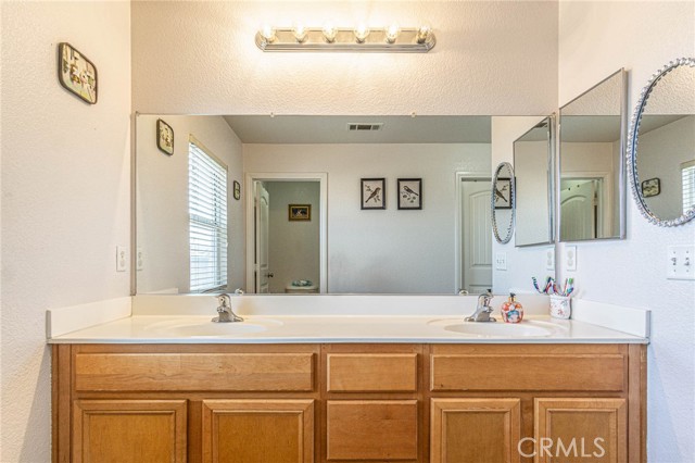 Detail Gallery Image 17 of 73 For 13106 Cerritos Ct, Hesperia,  CA 92344 - 4 Beds | 2/1 Baths