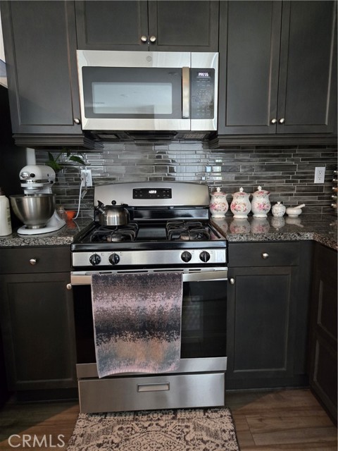 Detail Gallery Image 8 of 42 For 5243 Collard, Fontana,  CA 92336 - 4 Beds | 3 Baths