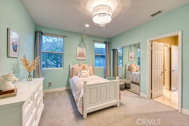 8 Joliet Drive, Coto de Caza CA: https://media.crmls.org/medias/88bc5392-d8ee-49e7-b6bf-fe2d98be7094.jpg