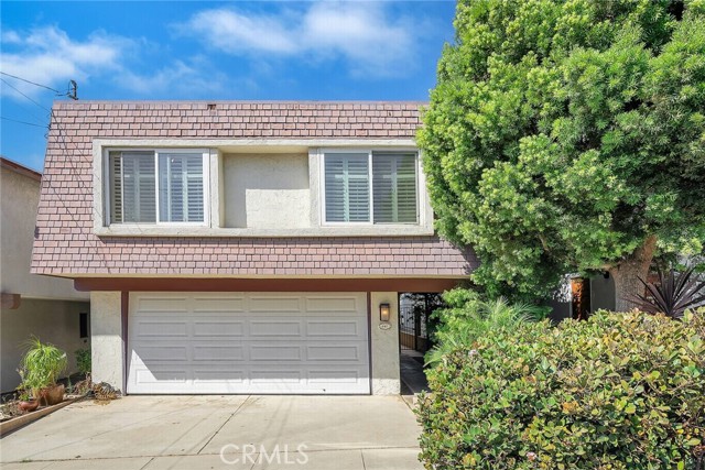 641 13th Street, Manhattan Beach, California 90266, 4 Bedrooms Bedrooms, ,1 BathroomBathrooms,Residential,Sold,13th,SB22214141