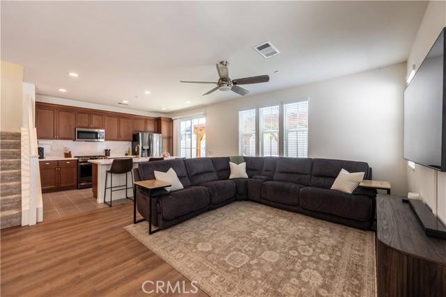 Detail Gallery Image 3 of 24 For 310 Primrose St, Fillmore,  CA 93015 - 3 Beds | 2/1 Baths