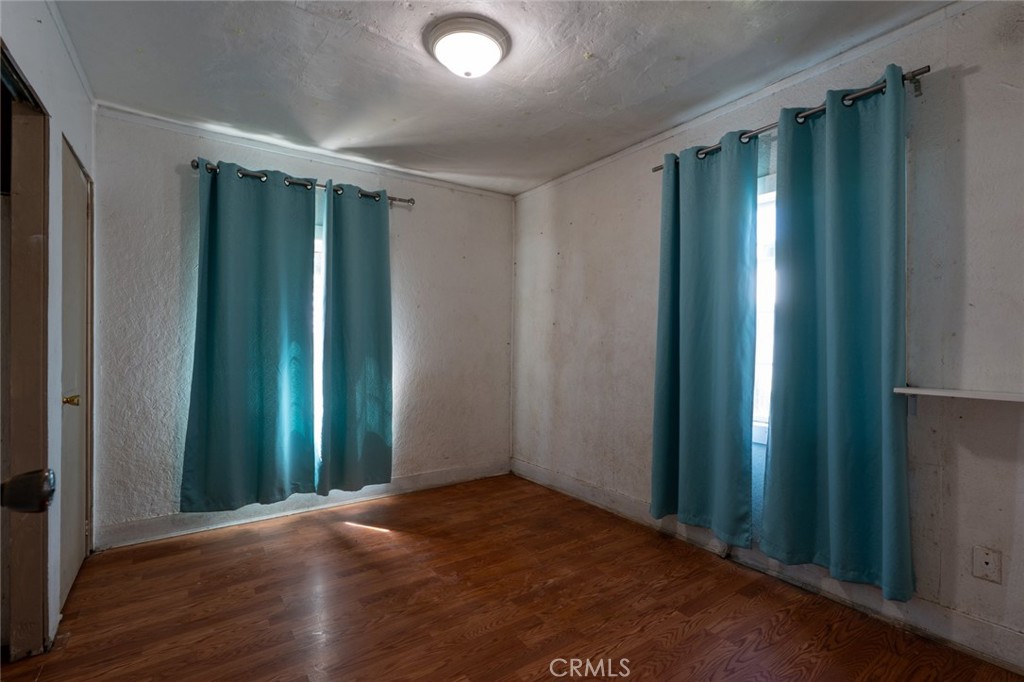 https://media.crmls.org/medias/88bdc1a5-7a29-4105-aab7-ce4c46d39ae5.jpg?preset=X-Large