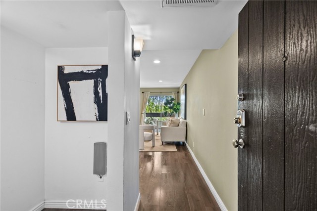 Detail Gallery Image 21 of 40 For 2700 Cahuenga Bld #3104,  Hollywood Hills,  CA 90068 - 1 Beds | 1 Baths