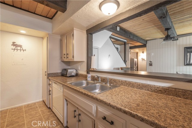 Detail Gallery Image 8 of 26 For 41935 Switzerland Dr #36,  Big Bear Lake,  CA 92315 - 2 Beds | 2 Baths