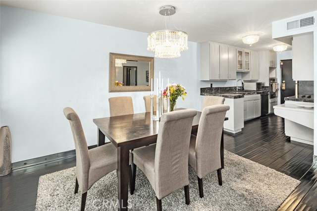 Detail Gallery Image 19 of 26 For 1121 N Olive Dr #209,  West Hollywood,  CA 90069 - 2 Beds | 2 Baths