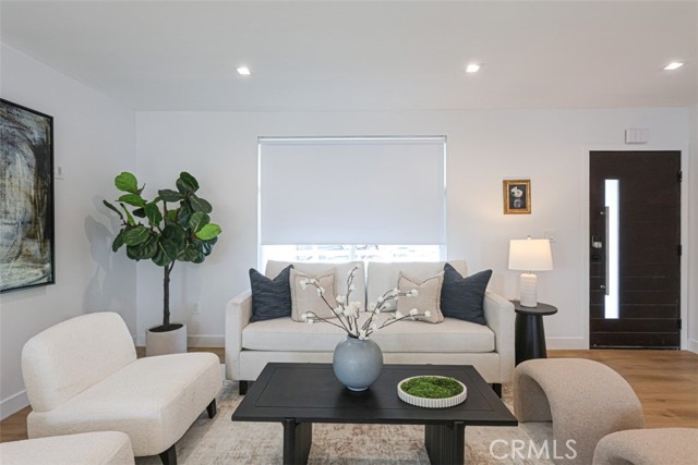 Detail Gallery Image 13 of 48 For 2700 183rd, Redondo Beach,  CA 90278 - 3 Beds | 2 Baths