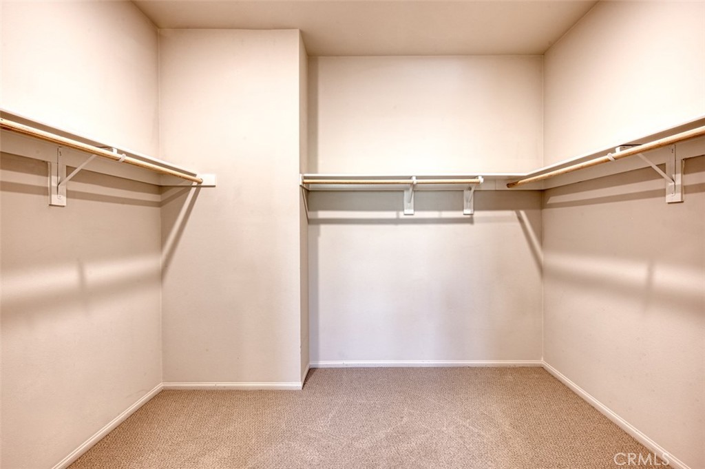 https://media.crmls.org/medias/88bef54f-a2c8-4a4e-b53a-6be27ec3570e.jpg?preset=X-Large