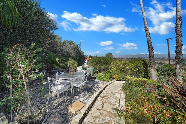 Secluded view area for coffee.