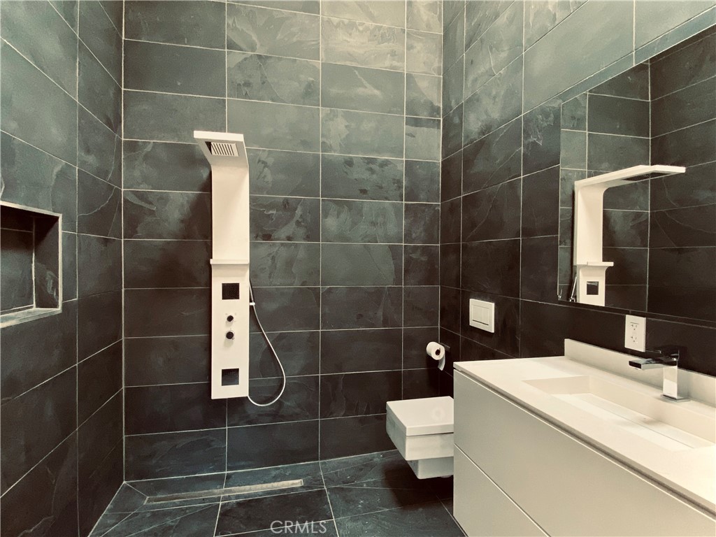 https://media.crmls.org/medias/88bf64ea-72cb-4161-855c-80a217562f65.jpg?preset=X-Large