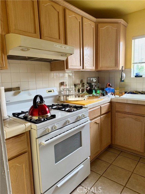 Detail Gallery Image 13 of 30 For 1607 Glenwood, Glendale,  CA 91201 - 2 Beds | 1 Baths