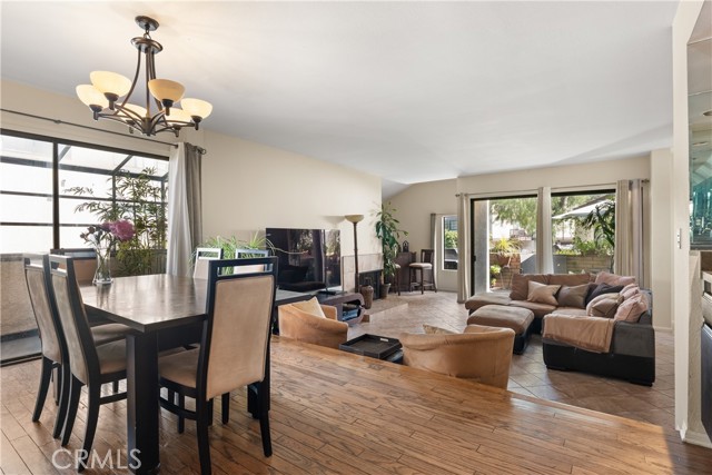 21730 Marylee Street, Woodland Hills CA: https://media.crmls.org/medias/88c2993b-f98d-4bd5-8e39-752abf7d3fb2.jpg