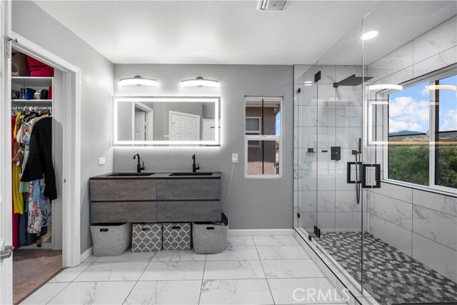 Detail Gallery Image 15 of 70 For 29248 Dakota Dr, Valencia,  CA 91354 - 4 Beds | 3 Baths