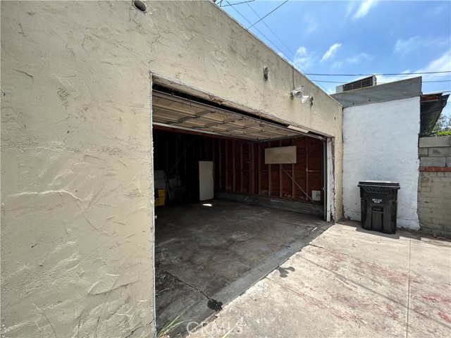 4170 4th Avenue, Los Angeles CA: https://media.crmls.org/medias/88c33d6e-aa52-4b3b-b31d-17803750b357.jpg
