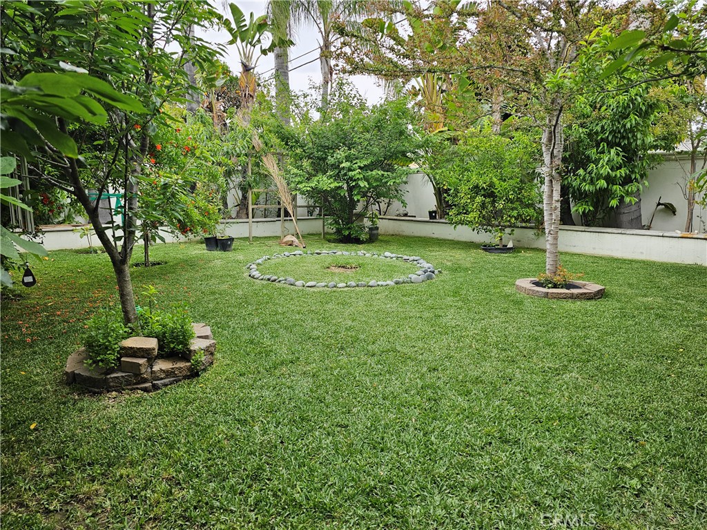 https://media.crmls.org/medias/88c3acdd-fead-4062-8b8f-1cd4be91f874.jpg?preset=X-Large