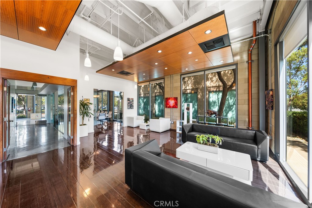 MLS #OC25143028 img 25