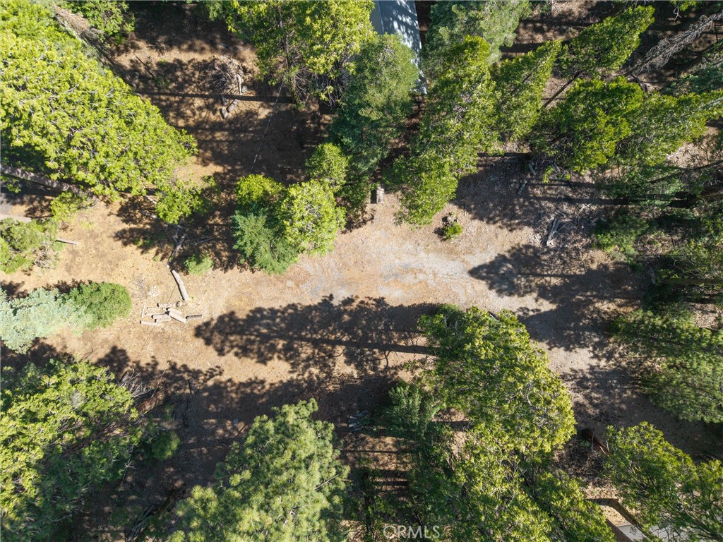 https://media.crmls.org/medias/88c4b93e-a94f-43de-909c-a21396ef83d2.jpg?preset=X-Large