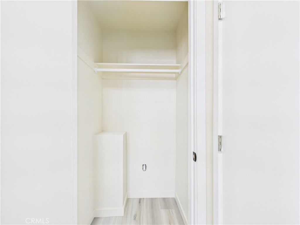 https://media.crmls.org/medias/88c4ff38-cf1d-4aa3-b7f8-0d0e9022fa64.jpg?preset=X-Large