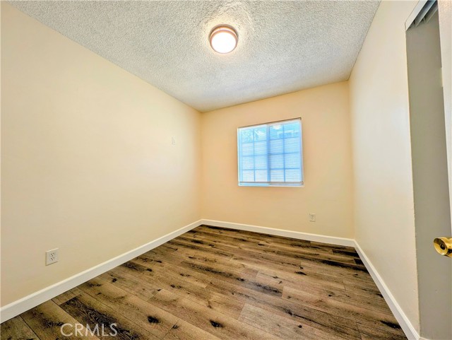 Detail Gallery Image 19 of 33 For 5921 Elmwood Rd, San Bernardino,  CA 92404 - 3 Beds | 1 Baths