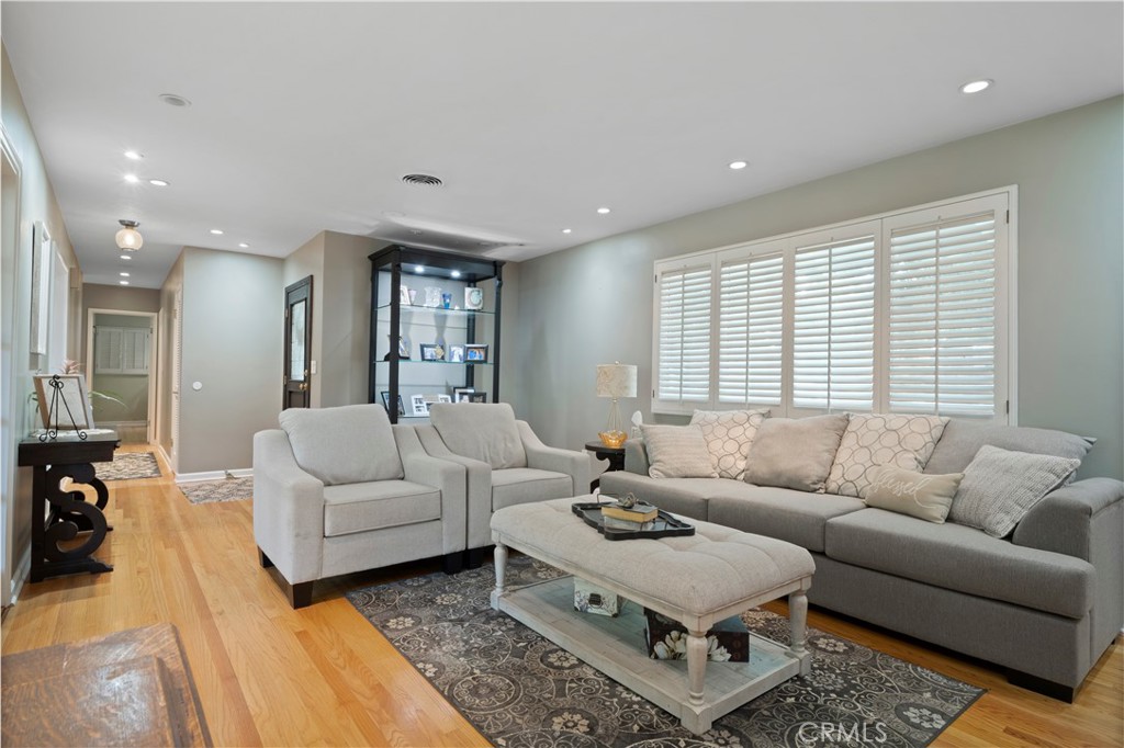 MLS #CV25181726 img 10