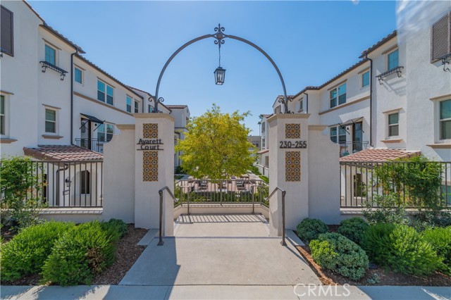 Detail Gallery Image 3 of 28 For 245 Averett Ct, Claremont,  CA 91711 - 4 Beds | 4 Baths