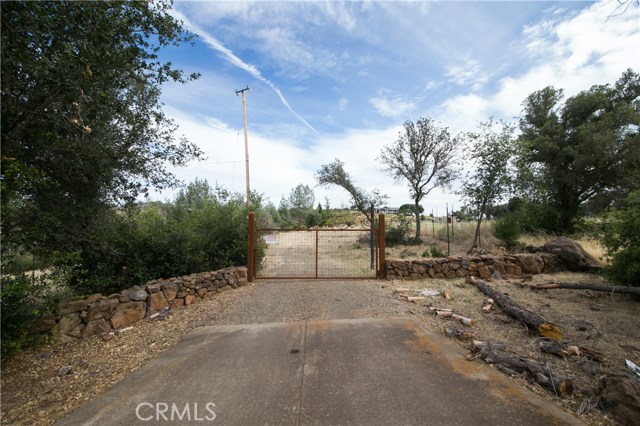 21541 Yankee Valley Road, Hidden Valley Lake CA: https://media.crmls.org/medias/88c79c87-f3b5-4765-b204-e4b4d3d03125.jpg