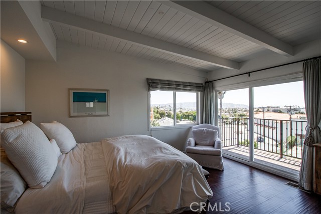 807 El Redondo Avenue, Redondo Beach CA: https://media.crmls.org/medias/88c954eb-20d9-47ea-9513-5521958a2dd0.jpg